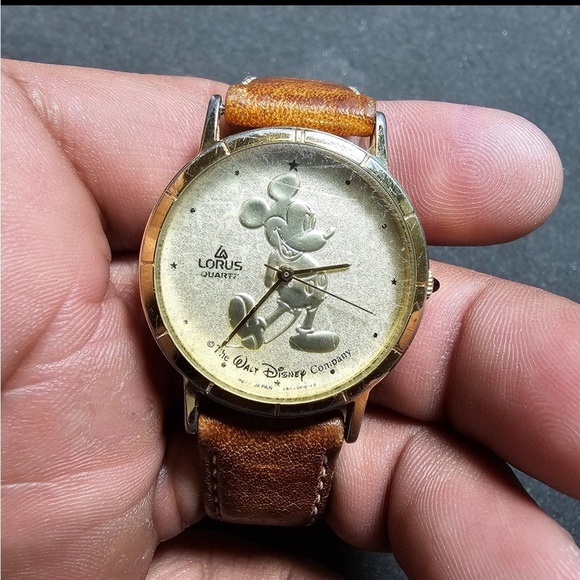 Vintage Lorus Disney Mickey Mouse Quartz Watch Gold Tone V811-1400 Working - Picture 1 of 9